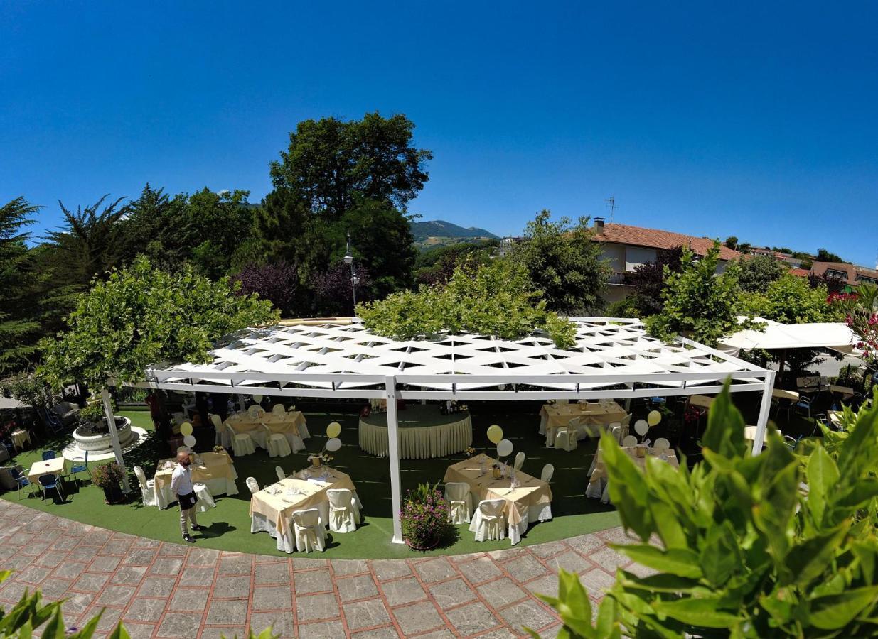 Ristorante Albergo Gerardo Di Masi Caposele Экстерьер фото