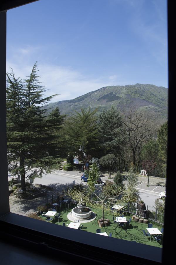 Ristorante Albergo Gerardo Di Masi Caposele Экстерьер фото